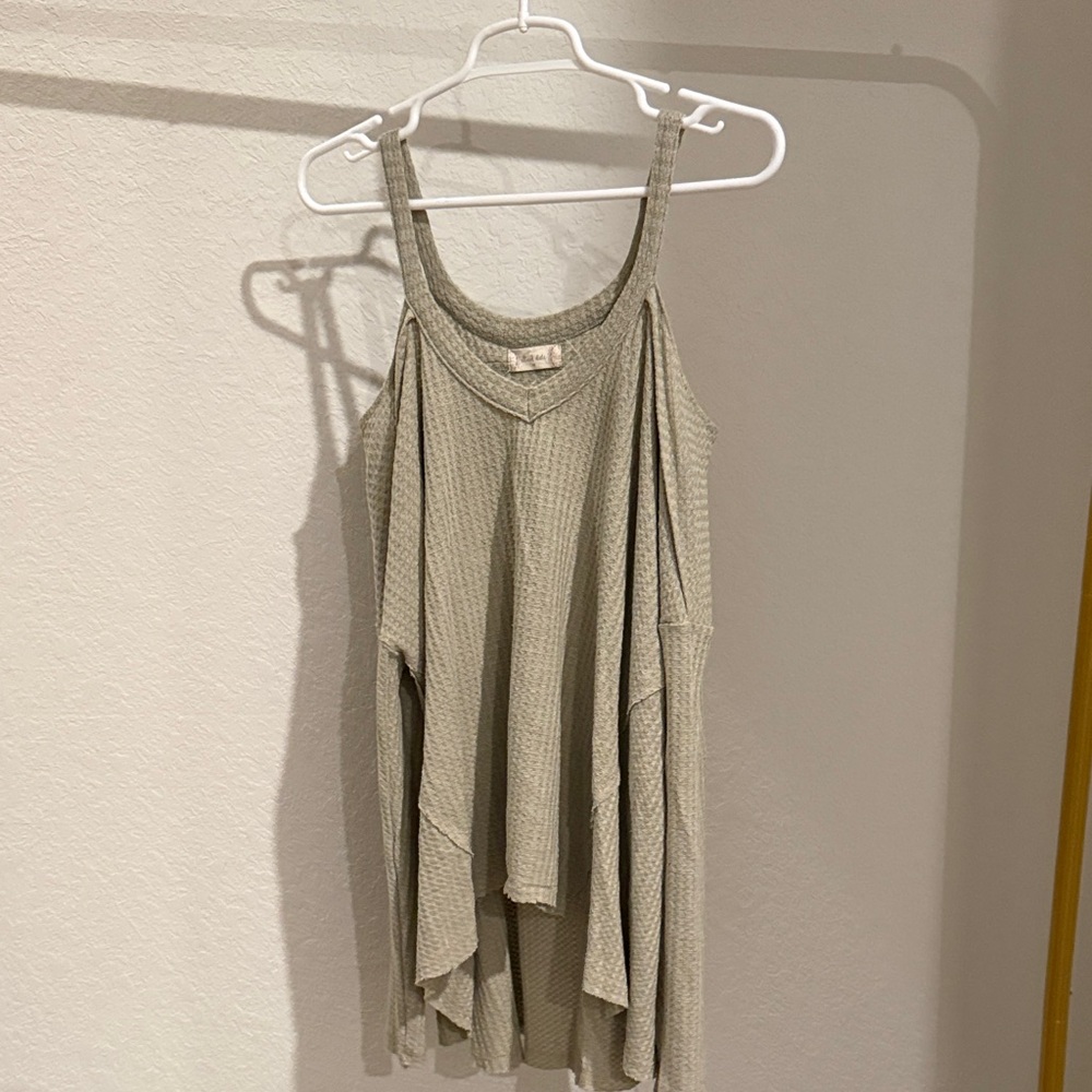 Women's Sleeveless Knit Sweater - sage green